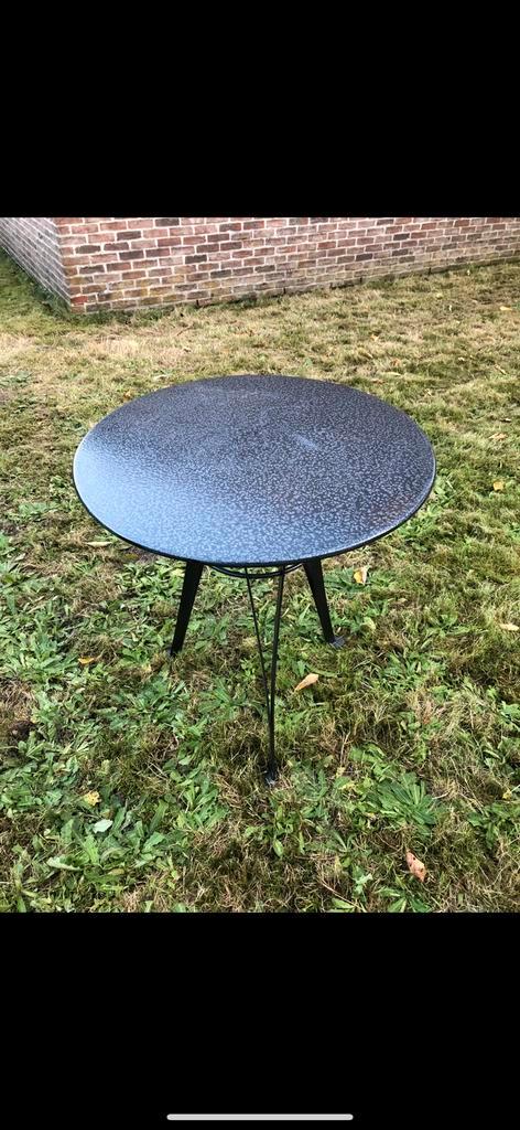 Table Fermob laquée grise, Tuin en Terras, Tuintafels, Zo goed als nieuw, Ophalen