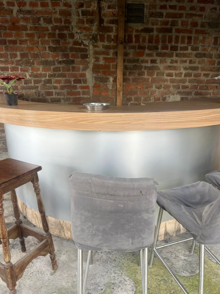 Toog en toebehoren zoals op foto 0494 77 50 80, Ophalen, Zo goed als nieuw