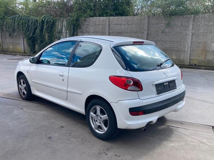 Peugeot 206+ 1.4 benzine 2012 met 88000km*airco*garantie*, Auto's, Peugeot, Bedrijf, Te koop, 206+, ABS, Airbags, Airconditioning