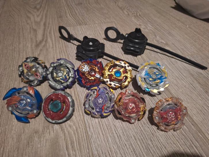 Beyblade 10 stuks +launcher, Collections, Jouets, Comme neuf, Enlèvement