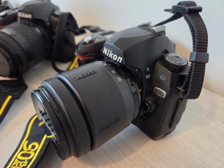 2 appareils photo Nikon et bien plus encore, TV, Hi-fi & Vidéo, Appareils photo numériques, Utilisé, Reflex miroir, Nikon, Enlèvement ou Envoi