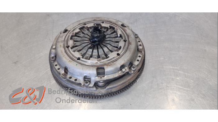 Volant moteur d'un Peugeot Partner, -, 3 mois de garantie, Utilisé, -