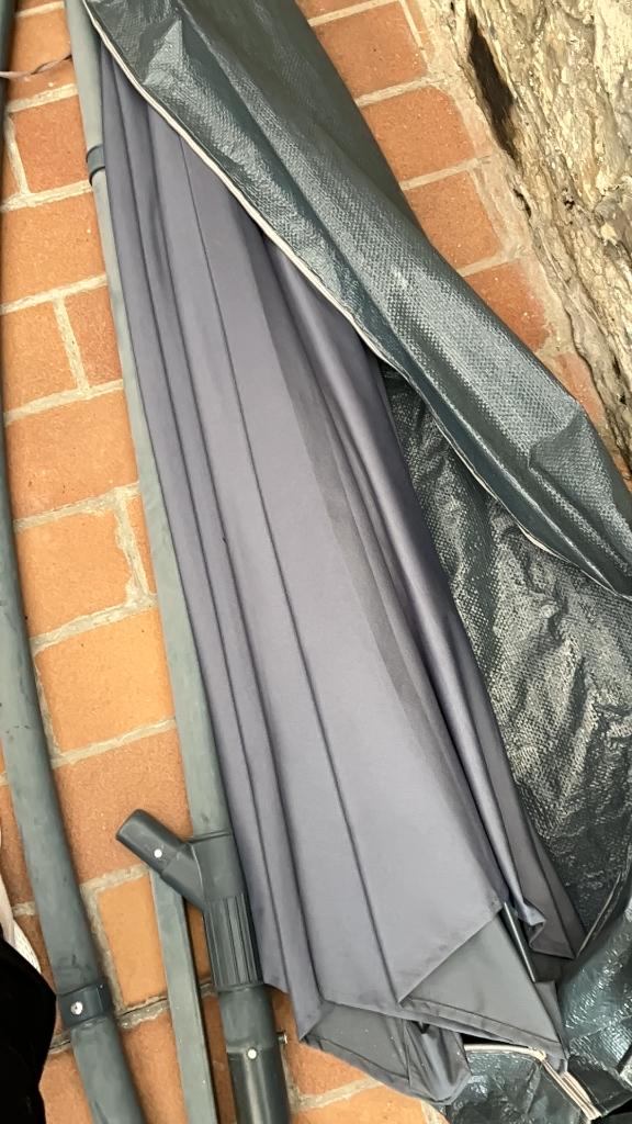 Parasol déporté, Enlèvement, Comme neuf, 3 à 4 mètres, Parasol sur pied