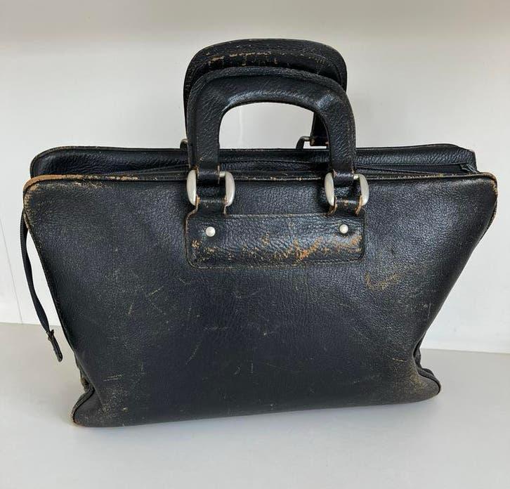 Oude boekentas van jaren 60, Handtassen en Accessoires, Tassen | Schooltassen, Gebruikt, Zwart, Aktetas of Boekentas, Leer