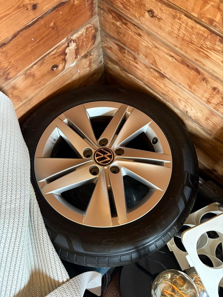 3 jantes avec pneus – 205/55 R16, Autos : Divers, Pièces de sport automobile, Enlèvement, Comme neuf