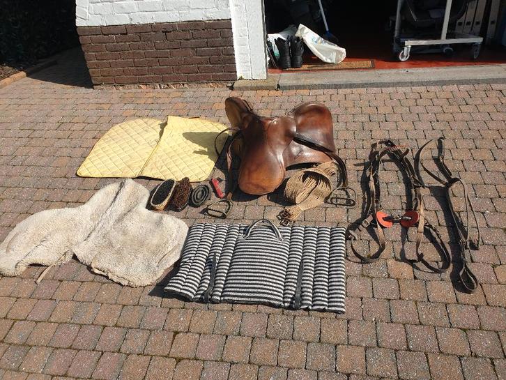 selle, bride et divers, Animaux & Accessoires, Chevaux & Poneys | Selles, Utilisé, Récréation, Enlèvement