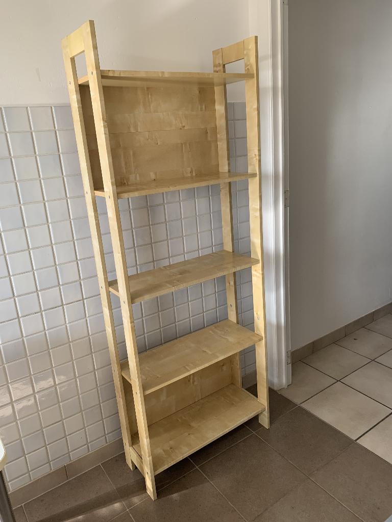étagère IKEA, Enlèvement