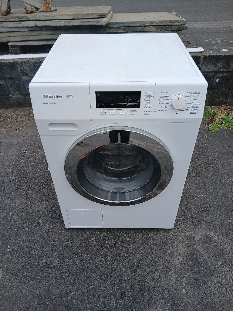Wasmachine MIELE WKF131 WPS, 6 à 8 kg, Classe énergétique A ou plus économe, 85 à 90 cm, Chargeur frontal