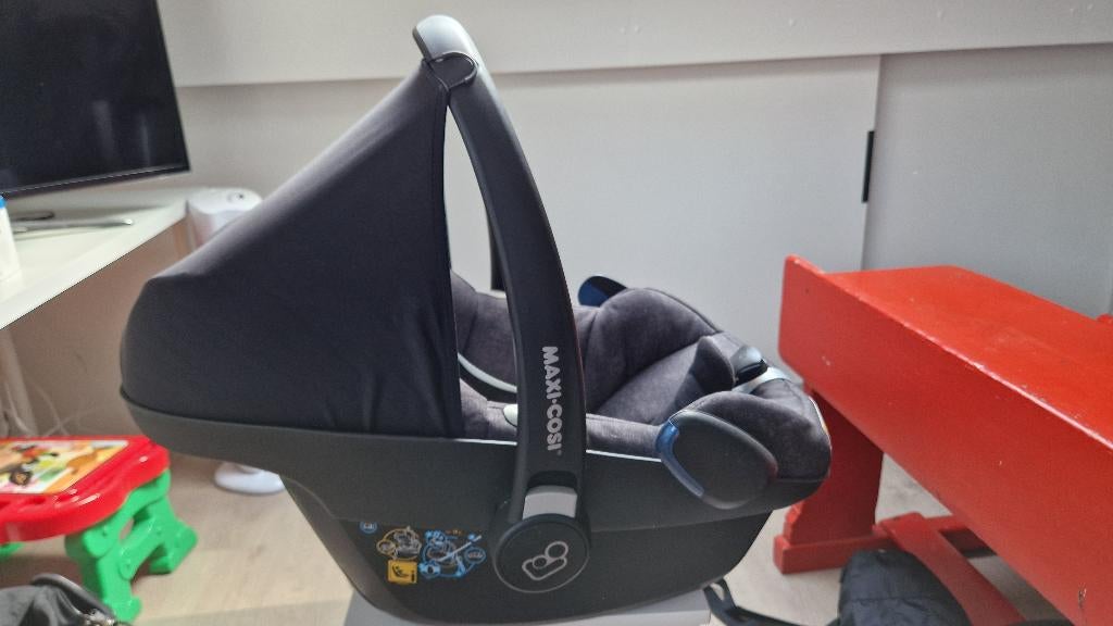Maxi Cosi Pebble Pro Sparkling Grey + familyfix3 + regenhoes, Mode veille, Comme neuf, Enlèvement, Isofix