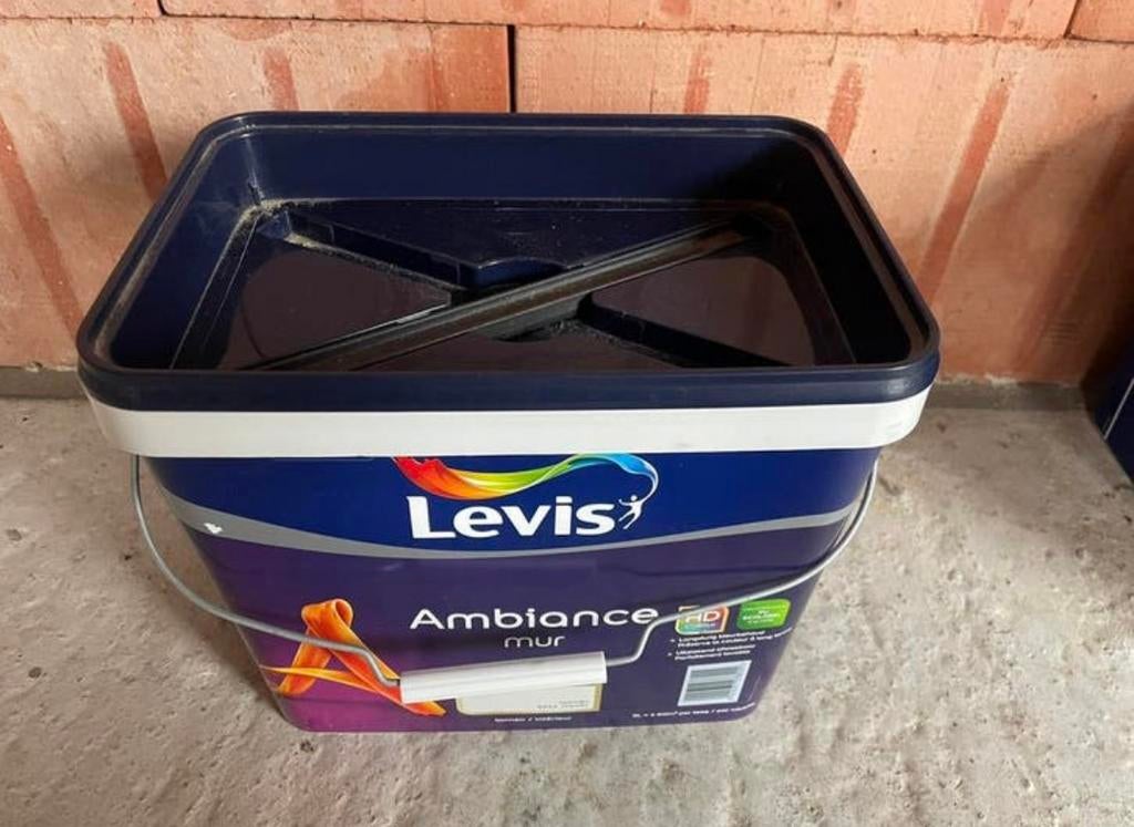 Levis muurverf, Ophalen, Nieuw