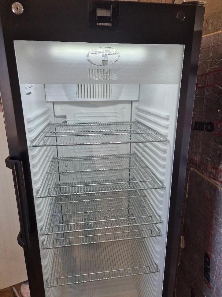 Frigo fkv 4113 réfrigérateur professionnel  presque neuf, Articles professionnels, Horeca | Équipement de cuisine, Enlèvement