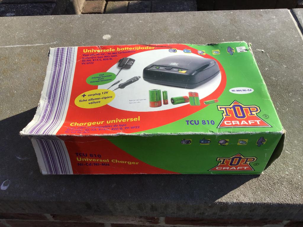 Chargeur piles rechargeables, Enlèvement, Comme neuf