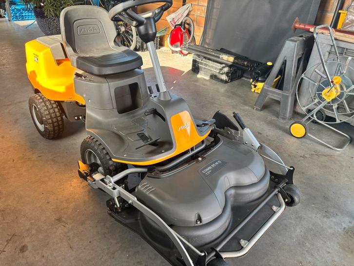 Zitmaaier stiga park 300M met mulch combi maaidek, Tuin en Terras, Zitmaaiers, Zo goed als nieuw, Ophalen