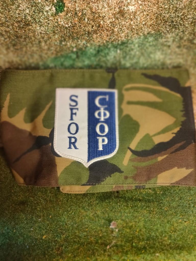 brassard SFOR, Collections, Enlèvement ou Envoi