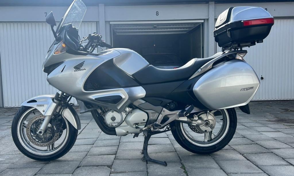 Honda NT700 Deauville bj 2011 - 20.800km's, Motoren, 2 cilinders, Meer dan 35 kW, Toermotor, Gebruikt