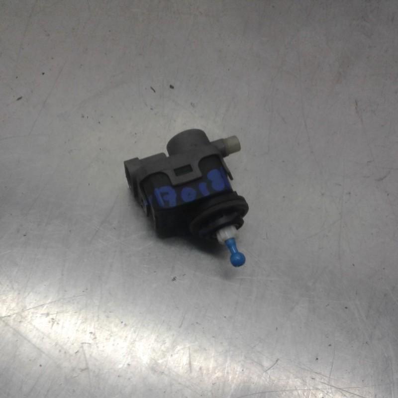 PHARE MOTEUR Nissan Navara (D40) (01-2005/07-2010), Utilisé, Nissan