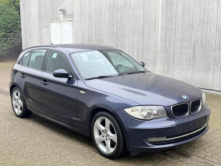 BMW 118D 2009 AUTOMAAT 307000KM EURO5 EXPORT OF HANDEL, Auto's, BMW, Particulier, 1 Reeks, ABS, Airbags, Airconditioning, Bluetooth