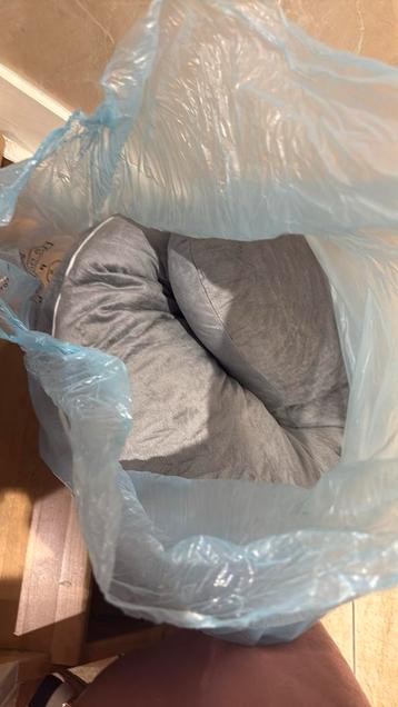 Coussin d’allaitement  beschikbaar voor biedingen