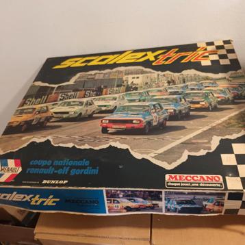 RENAULT GORDINI CUP RACEBAAN MECCANO SCALEXTRIC + 2 CARS  beschikbaar voor biedingen