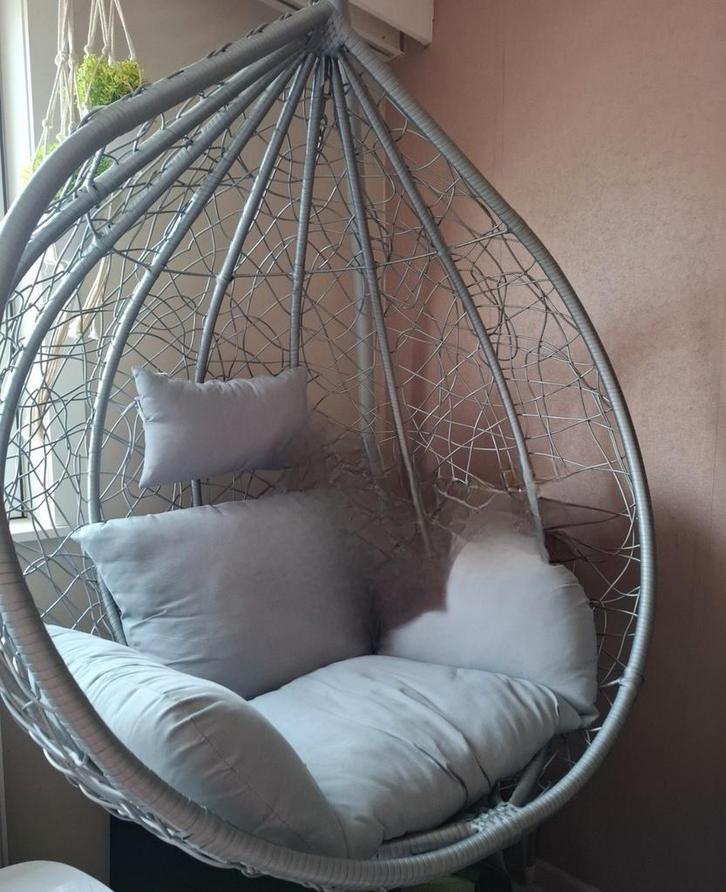 Luxe Hangstoel + kussens - nooit buiten gestaan, Tuin en Terras, Tuinstoelen, Zo goed als nieuw, Metaal, Ophalen