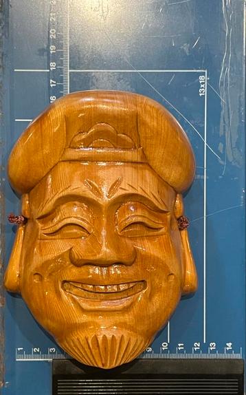 Masque Japon beschikbaar voor biedingen
