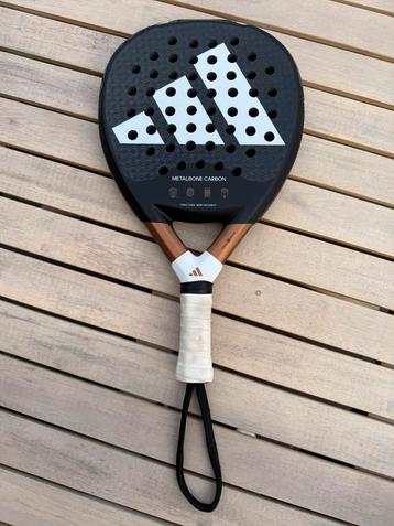 Padelracket Adidas metalbone carbon beschikbaar voor biedingen