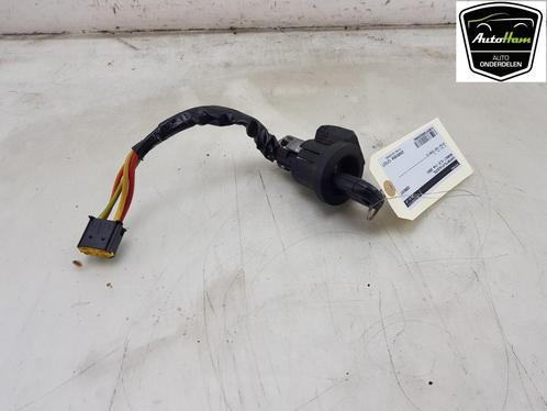 CONTACTSLOT + SLEUTEL Clio II (BB / CB) (|7701471220|), Auto-onderdelen, Overige Auto-onderdelen, Renault, Gebruikt