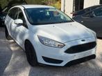 Ford Focus 1.0i benzine - 2018*64848KM*Trekhaak*GARANTIE!, Auto's, 4 deurs, Stof, Euro 6, Start-stop-systeem