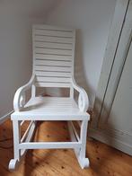 Witte schommelstoel, Ophalen