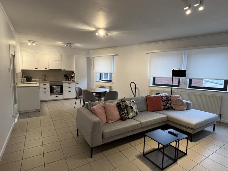 1/1/2026 Instapklaar appartement centrum Zottegem 80m2 €720, Immo, Appartementen en Studio's te huur, Provincie Oost-Vlaanderen