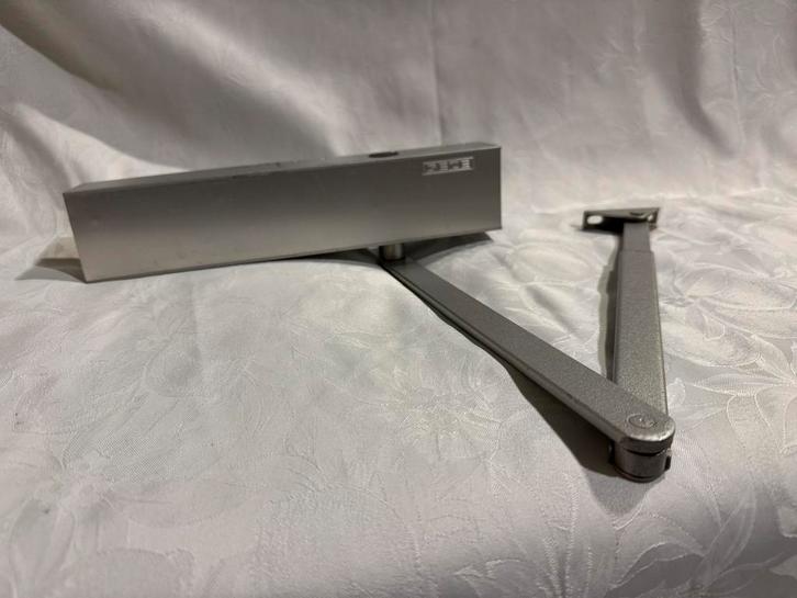 Deurpomp GEZE TS 4000, Doe-het-zelf en Bouw, Hang- en Sluitwerk, Zo goed als nieuw, Ophalen