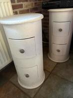 2 ronde kastjes met schuiven, Huis en Inrichting, Slaapkamer | Nachtkastjes, Ophalen, Zo goed als nieuw