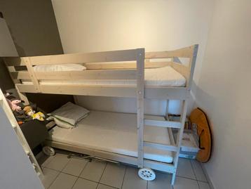 Stapelbed white/greywash + 2x matras amper gebruikt! beschikbaar voor biedingen