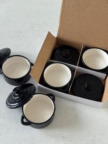 Potjes beschikbaar voor biedingen