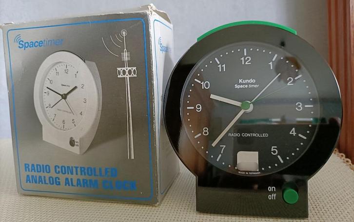 Réveil KUNDO à quartz Space timer, radio-piloté, 1988, NEUF, Huis en Inrichting, Woonaccessoires | Klokken, Nieuw, Wekker of Tafelklok