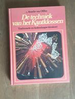 Kantklos boek met patronen en compleet alfabet, Hobby en Vrije tijd, Kantklossen, Ophalen of Verzenden, Zo goed als nieuw