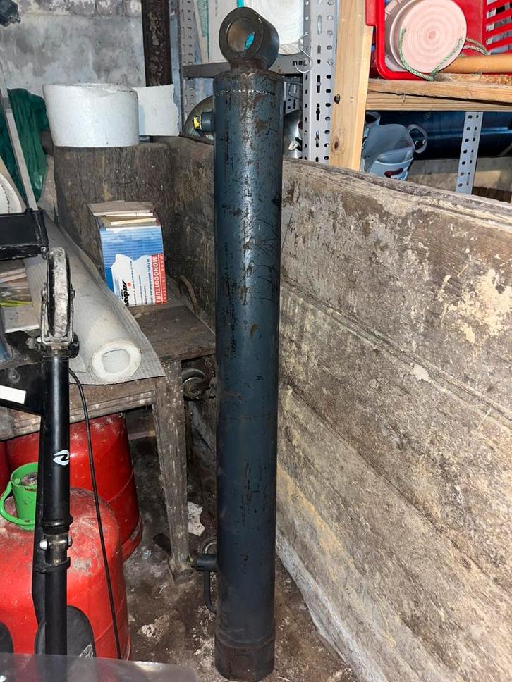 Vérin hydraulique 120/70 course 105cm, Articles professionnels, Agriculture | Outils, Enlèvement