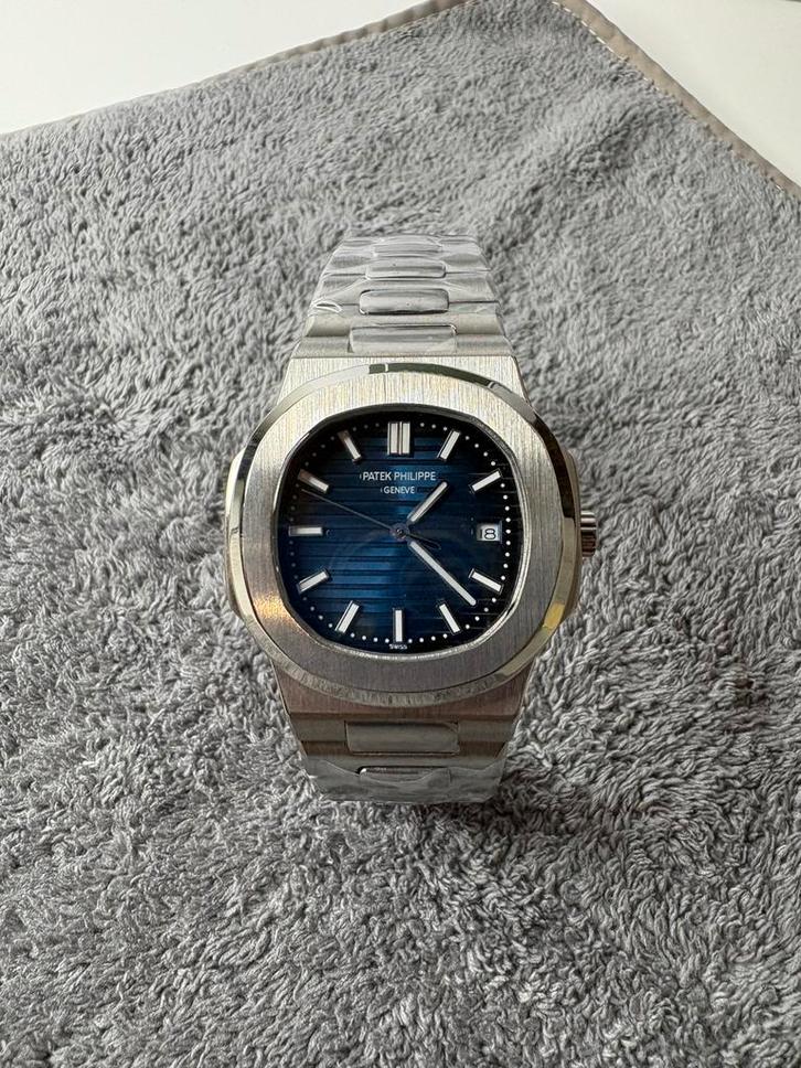 Patek Philippe - Nautilus - Bleu Dial, Handtassen en Accessoires, Horloges | Heren, Nieuw, Polshorloge, Overige merken, Staal