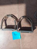 Jin stirrup gold, Ophalen, Zo goed als nieuw