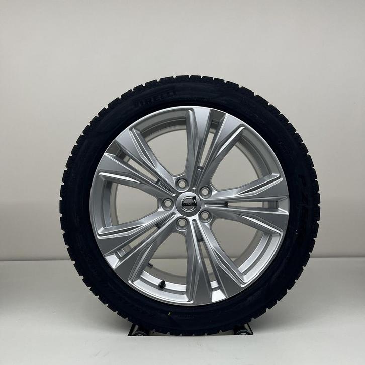 Volvo V90 / S90 - 18 inch - winterbanden NIEUW, Autos : Pièces & Accessoires, Pneus & Jantes, Pneus et Jantes, Pneus hiver, 18 pouces