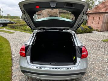 Mercedes grijs 2015 GLA 200, Autos, Achat, 4 portes, Noir, 5 places