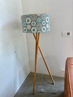 Vloerlamp - staande lamp, Ophalen, Zo goed als nieuw, Hout, 150 tot 200 cm