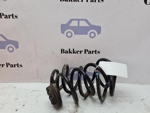 Schroefveer achter van een Nissan Qashqai, Auto-onderdelen, Ophanging en Onderstel, Nissan, Gebruikt, 3 maanden garantie