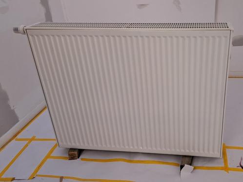 Twee radiatoren Buderus te koop, Doe-het-zelf en Bouw, Verwarming en Radiatoren, Ophalen