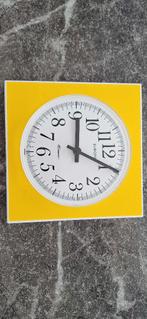 Klok Europa Uhren - Geel plastieken klok, Enlèvement ou Envoi