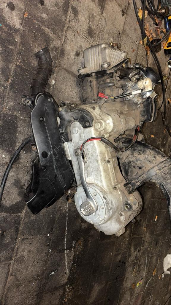Piaggio 50cc 4t motorblok, Fietsen en Brommers, Brommeronderdelen | Scooters, Zo goed als nieuw, Piaggio, Ophalen