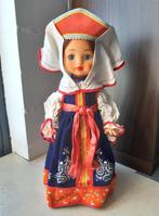 Prachtige vintage pop in traditionele Russische klederdracht, Verzamelen, Poppen, Ophalen of Verzenden, Gebruikt, Pop