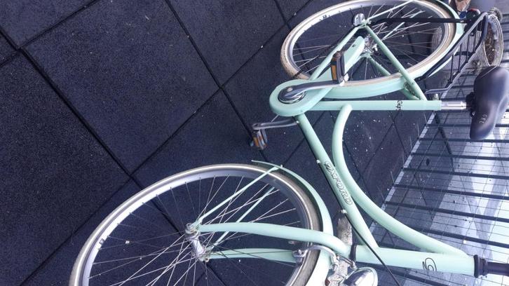 Mooie oxford damesfiets...28inch, Fietsen en Brommers, Fietsen | Dames | Damesfietsen, Zo goed als nieuw, Overige merken, (Extra) lage instap