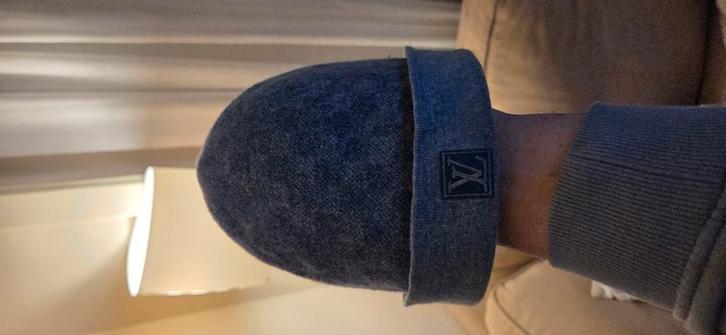 Bonnet pour enfants – Louis Vuitton, Enfants & Bébés, Vêtements enfant | Bonnets, Écharpes & Gants, Comme neuf, Bonnet, Garçon ou Fille