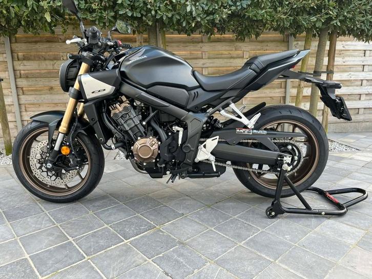honda cb650r E-clutch **9/2025**mat gun**70km!!!**nieuw **, Motoren, Motoren | Honda, Bedrijf, Naked bike, meer dan 35 kW, 4 cilinders